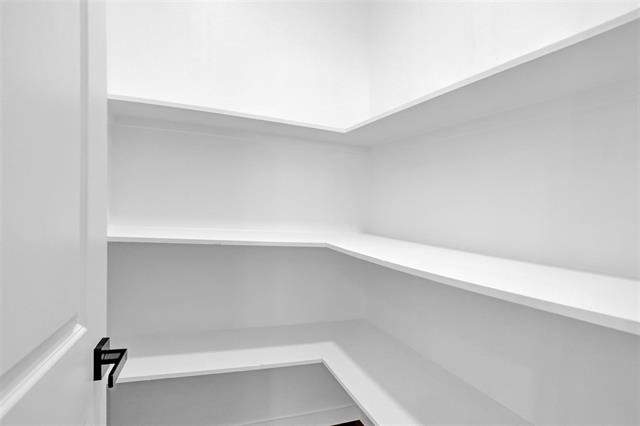 705 E Hanna Street - Photo 9
