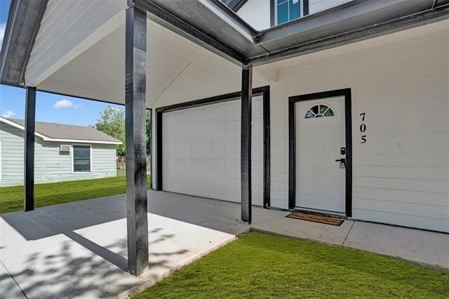 705 E Hanna Street - Photo 25