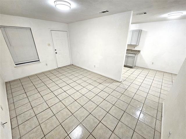 2839 Ave J - Photo 1