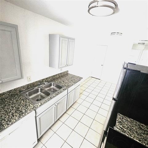2839 Ave J - Photo 5