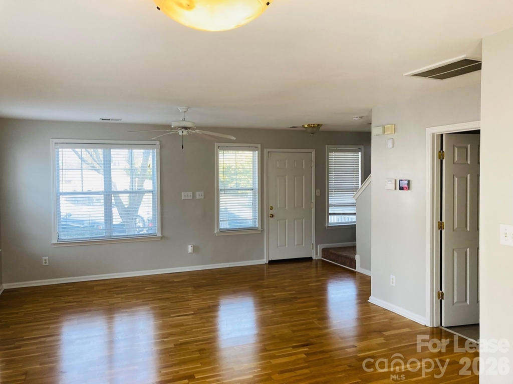 8004 Strandhill Road - Photo 4