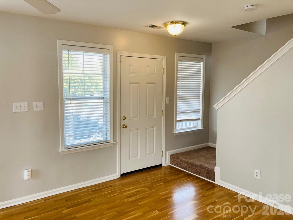 8004 Strandhill Road - Photo 3
