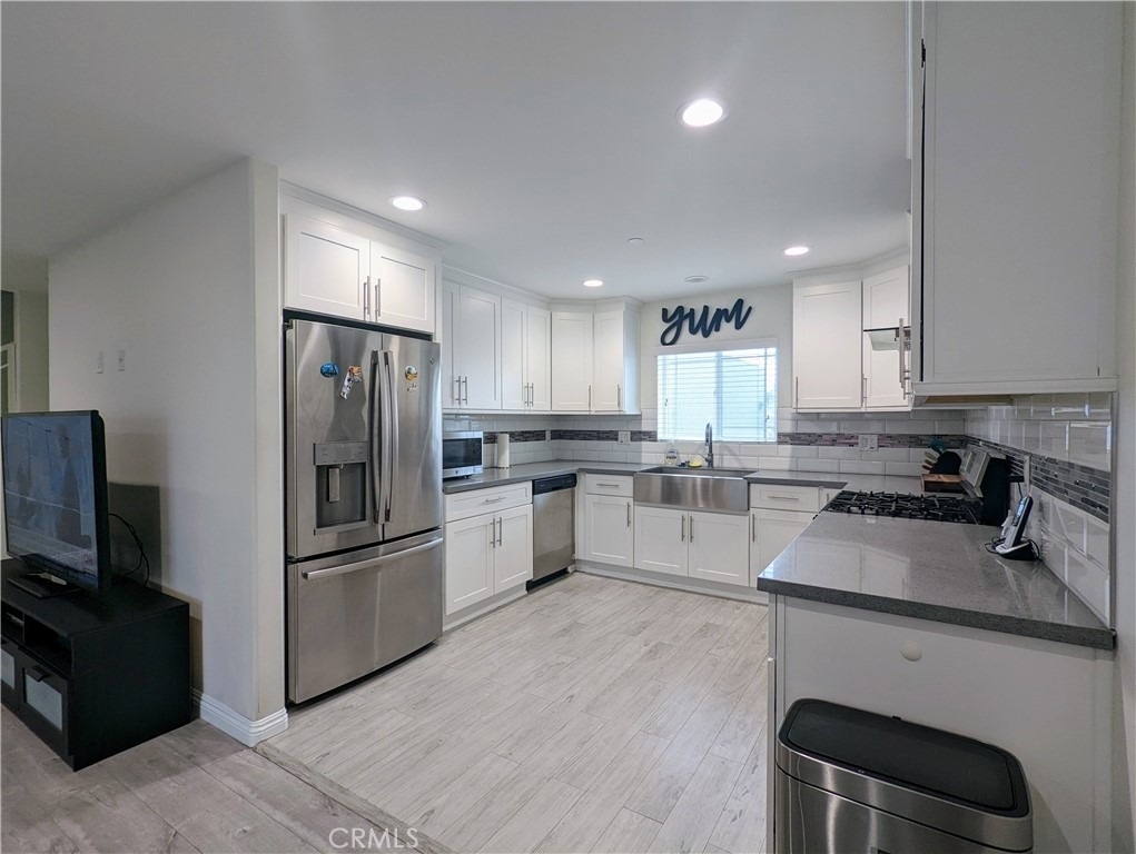 9559 Firestone Boulevard - Photo 4