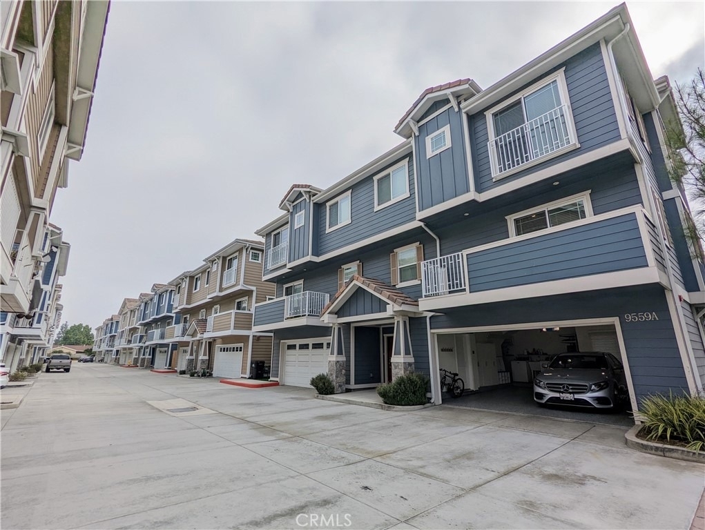 9559 Firestone Boulevard - Photo 24