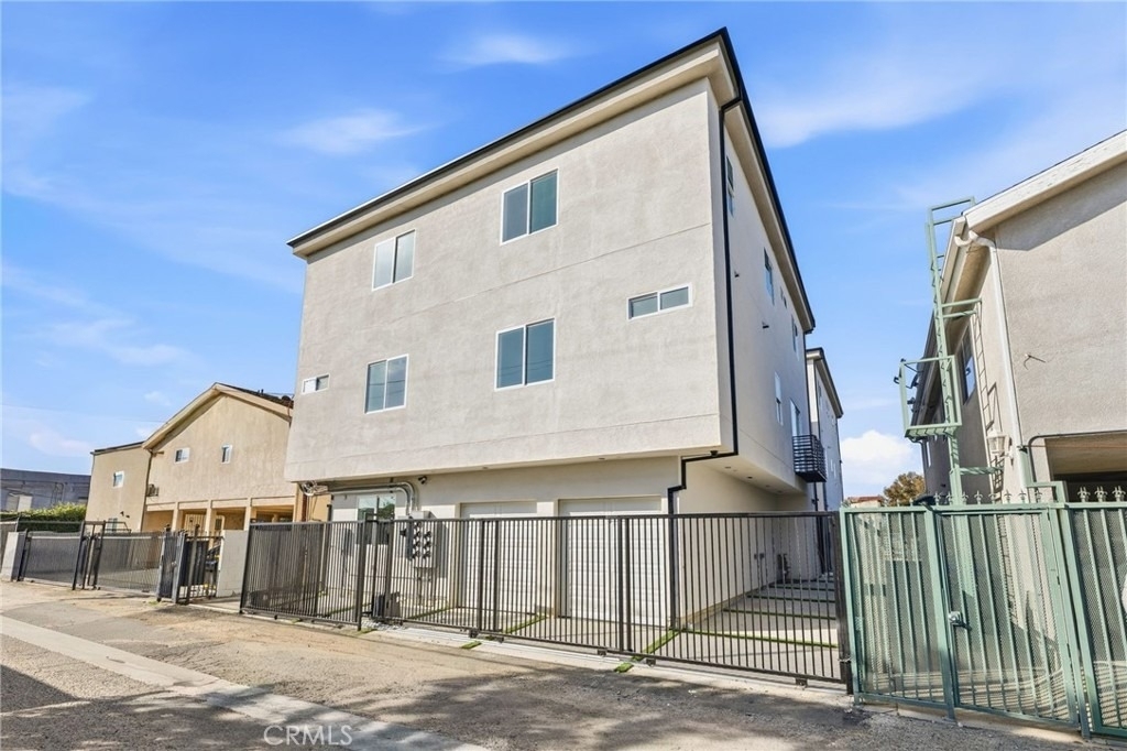 6556 Balboa Boulevard - Photo 14