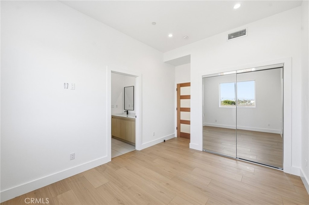 6556 Balboa Boulevard - Photo 10