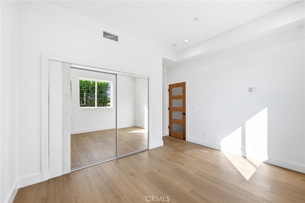 6556 Balboa Boulevard - Photo 11