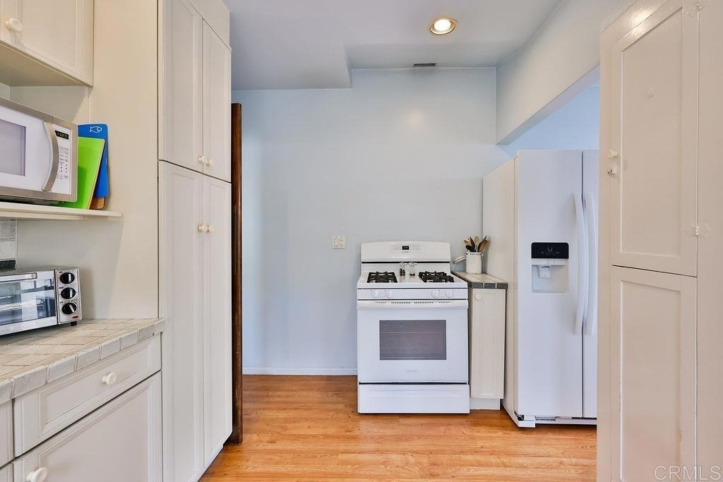 861 G Avenue - Photo 9