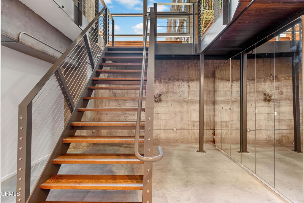 530 S Hewitt Street - Photo 31