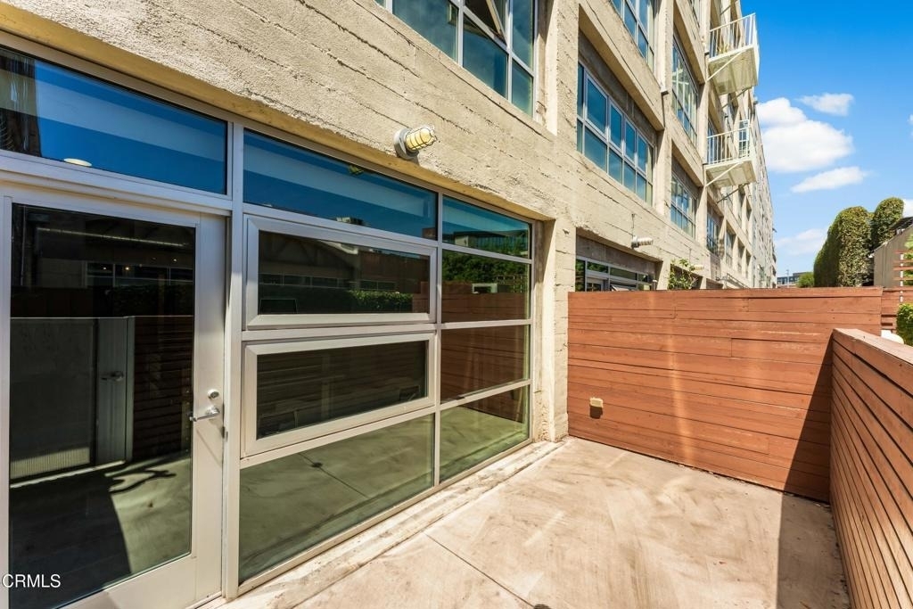 530 S Hewitt Street - Photo 26