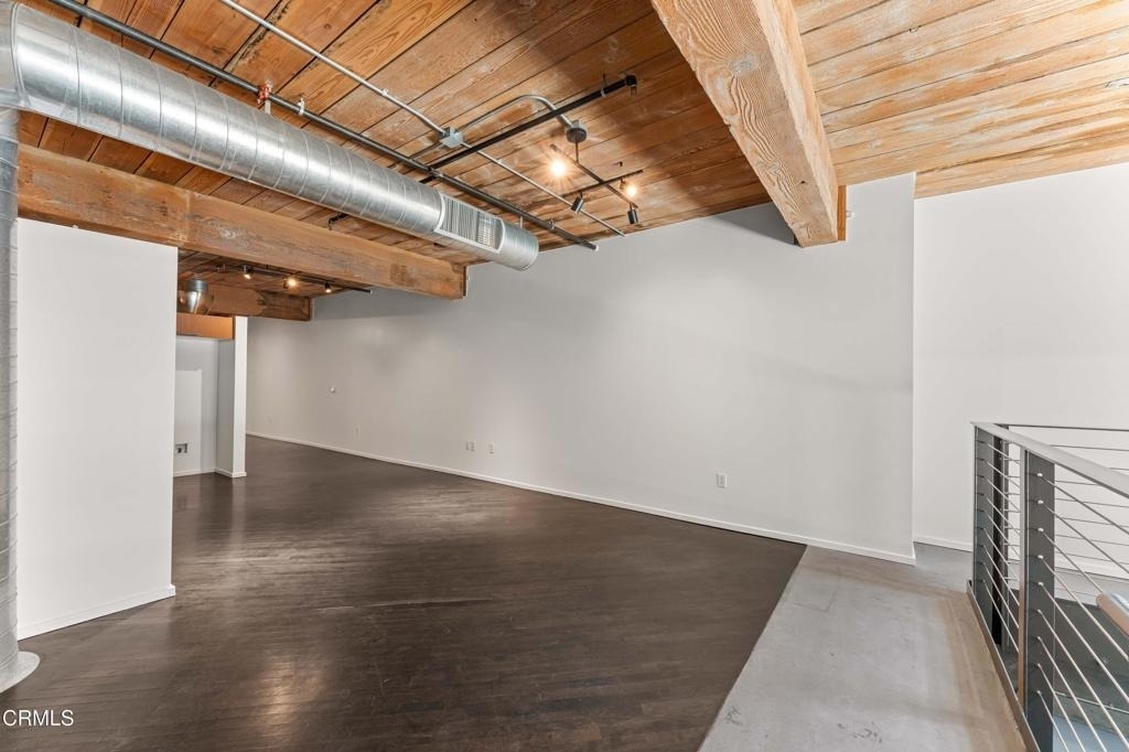 530 S Hewitt Street - Photo 16