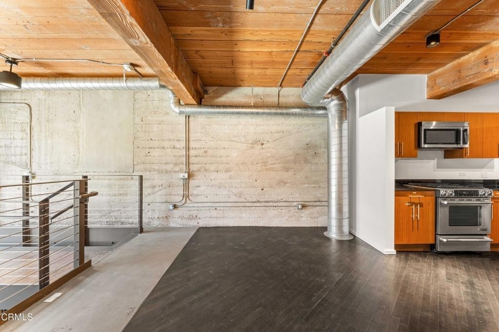 530 S Hewitt Street - Photo 15