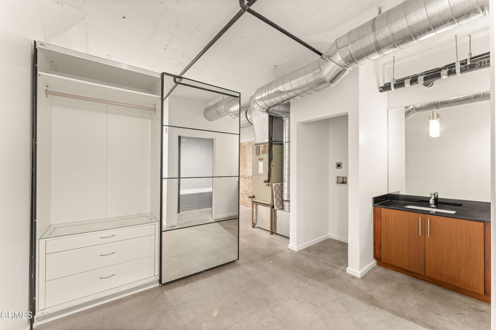 530 S Hewitt Street - Photo 42