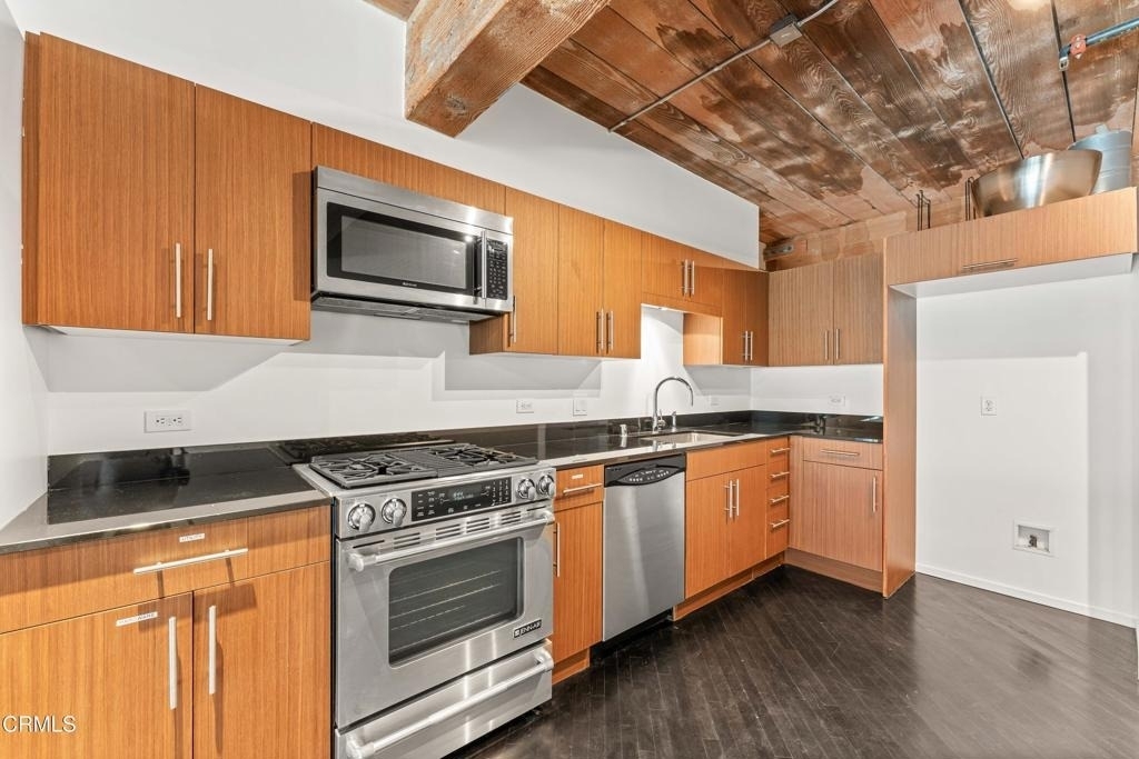 530 S Hewitt Street - Photo 10