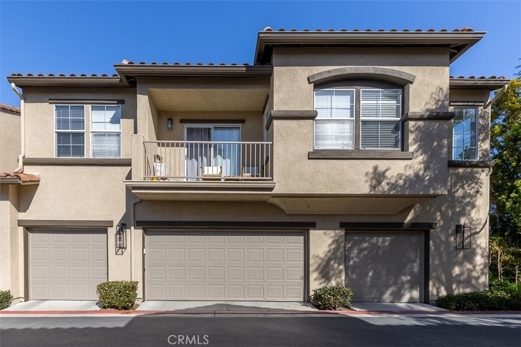638 Sumner - Photo 0