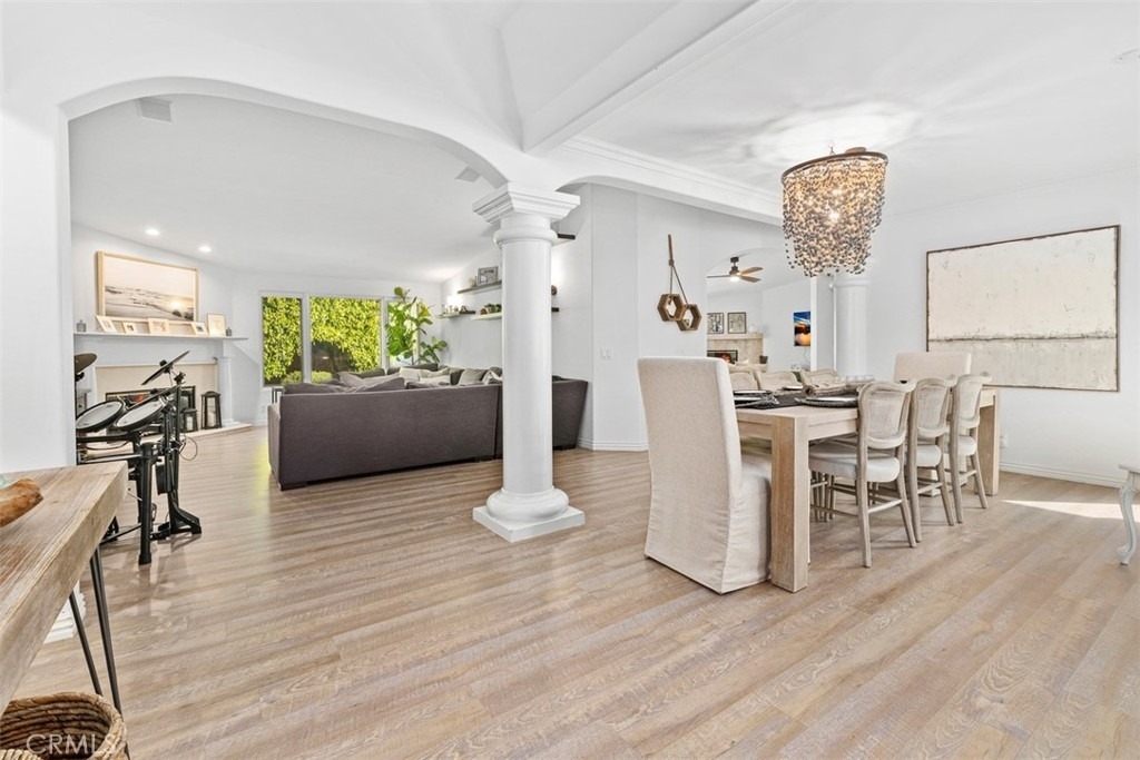 600 Cliff Drive - Photo 2