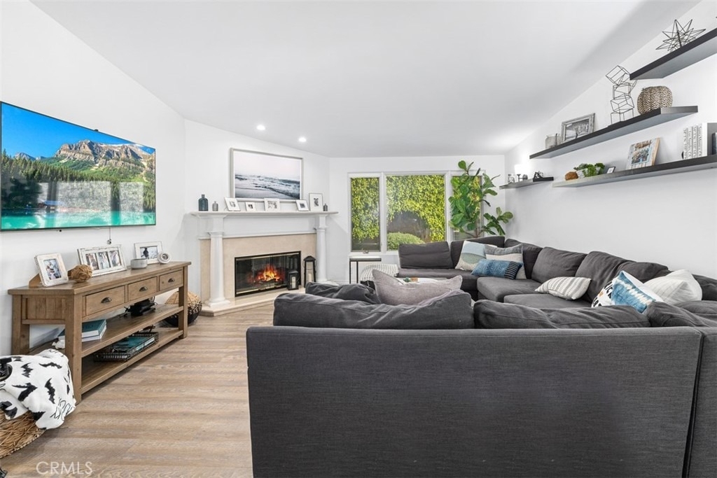 600 Cliff Drive - Photo 5