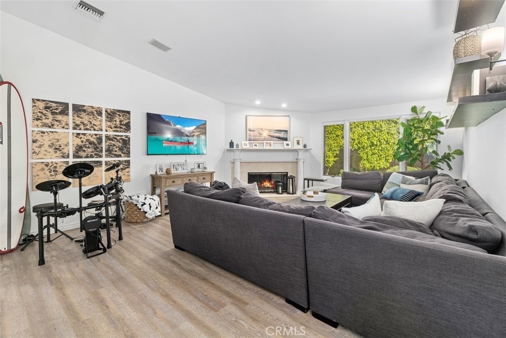 600 Cliff Drive - Photo 4
