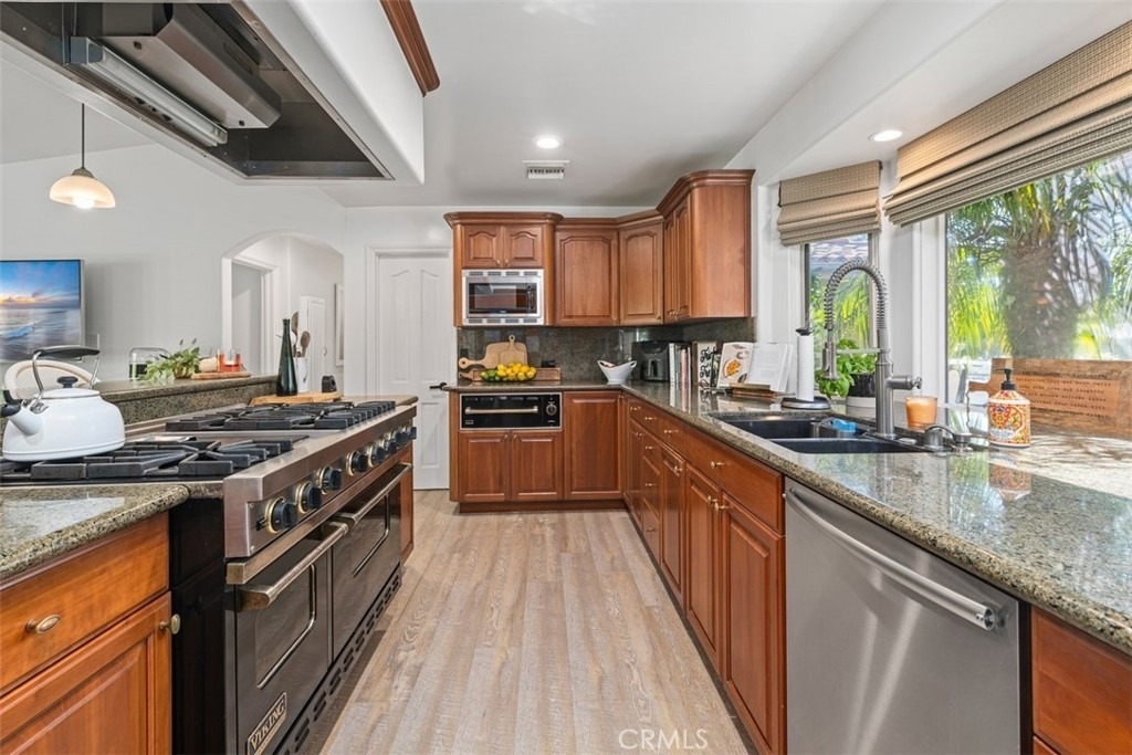 600 Cliff Drive - Photo 18