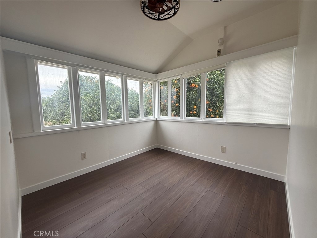 26520 Orange Avenue - Photo 17