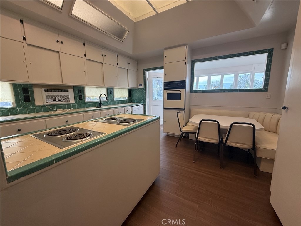 26520 Orange Avenue - Photo 4