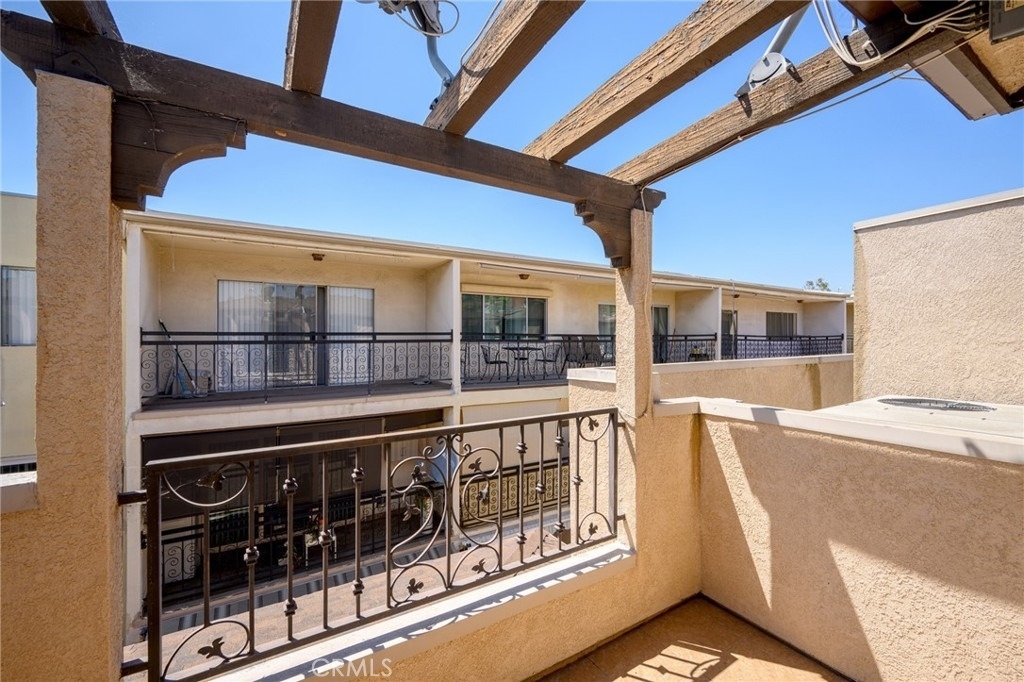 345 W Loraine Street - Photo 26