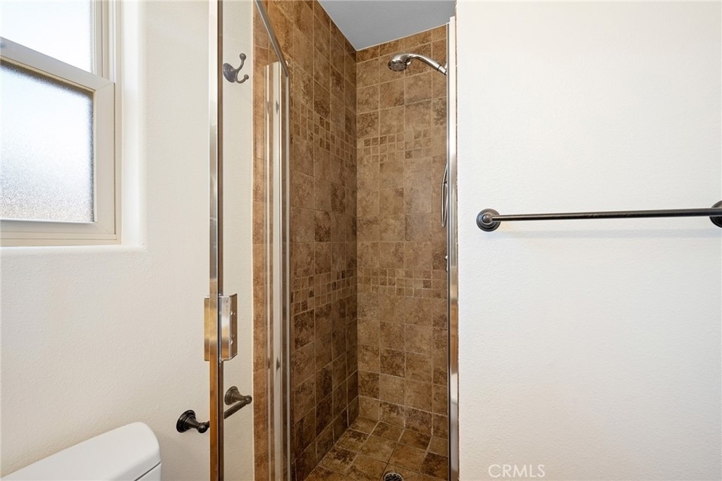345 W Loraine Street - Photo 28