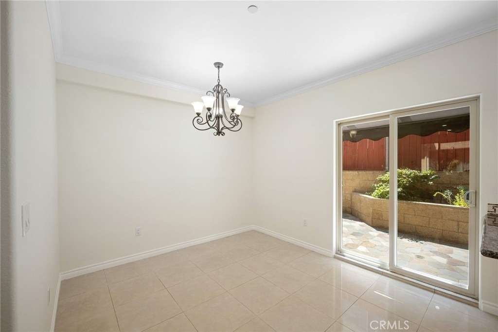 345 W Loraine Street - Photo 9