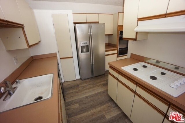 11133 Rose Avenue - Photo 12