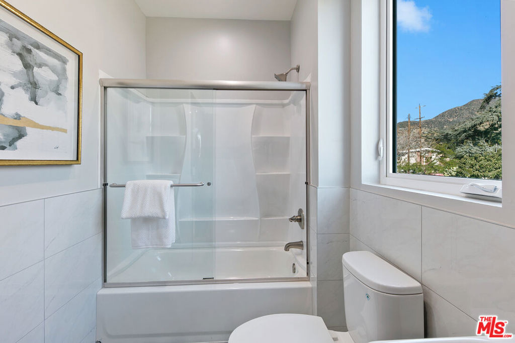 15106 Roxford St - Photo 10