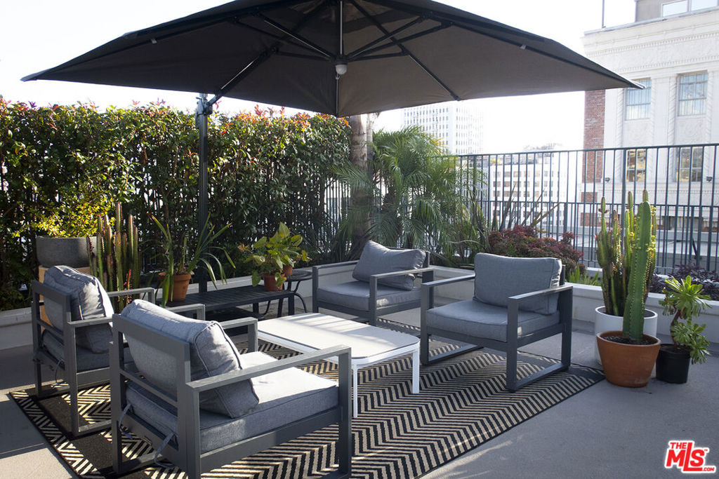 315 W 5th Street - Photo 17