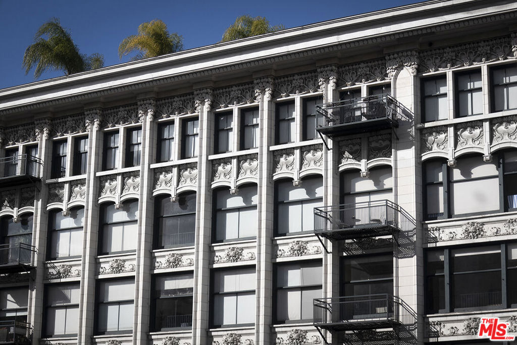 315 W 5th Street - Photo 7