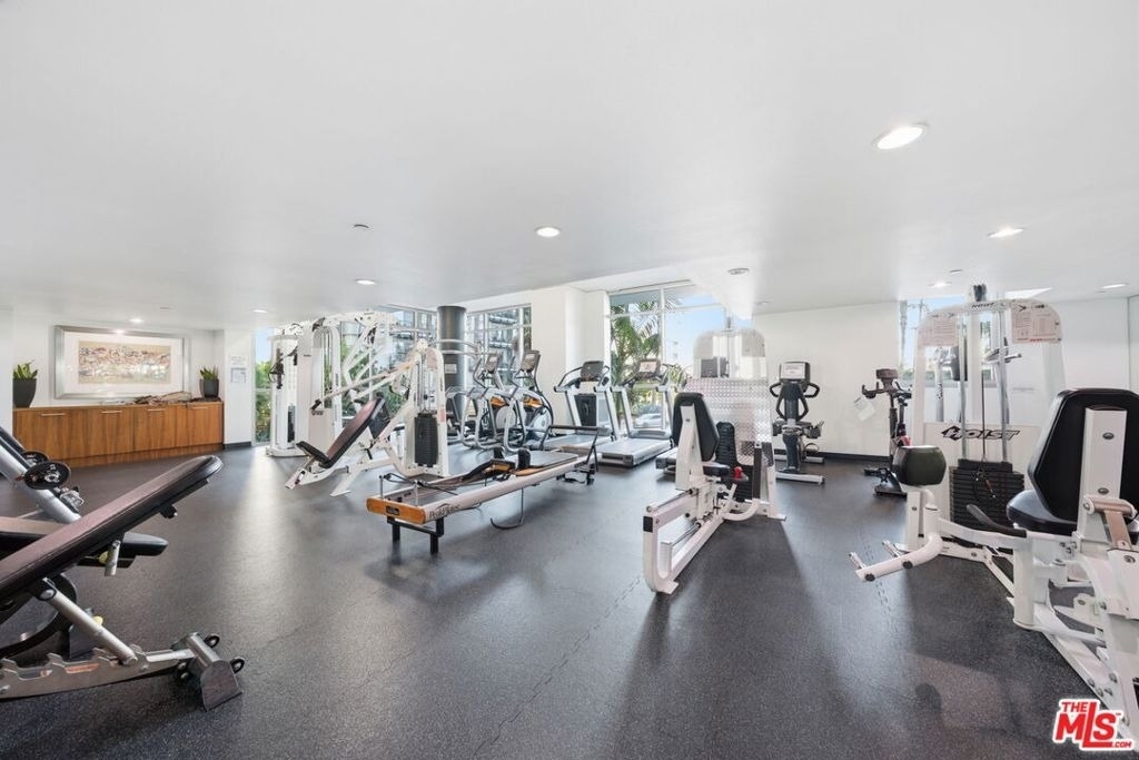 13650 Marina Pointe Drive - Photo 68