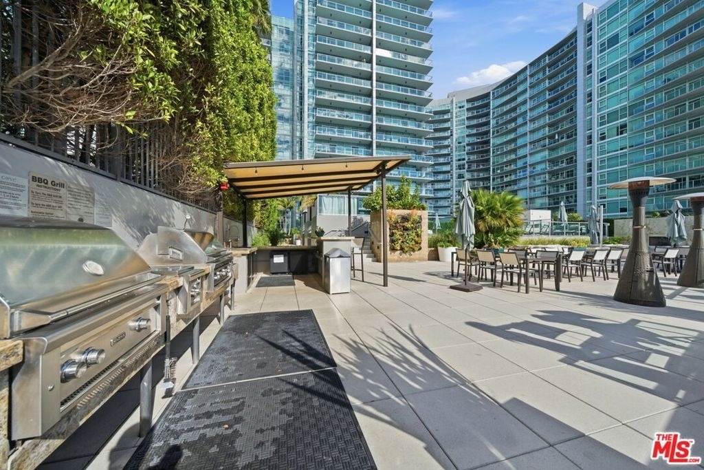 13650 Marina Pointe Drive - Photo 60
