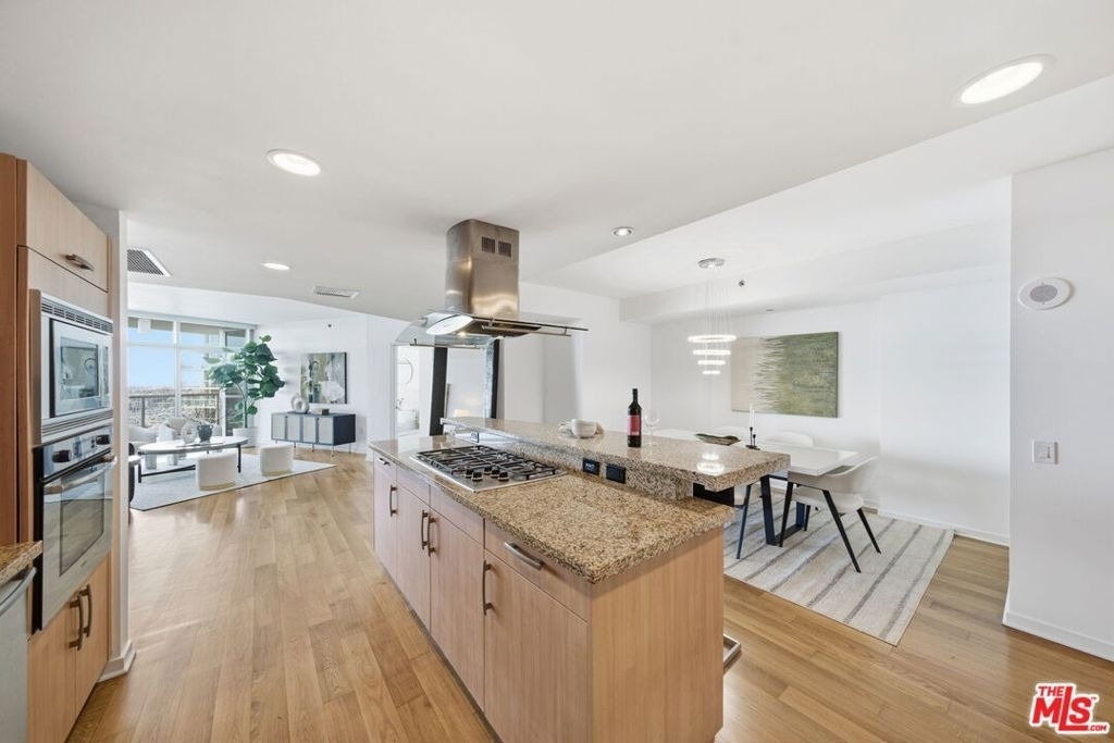 13650 Marina Pointe Drive - Photo 12