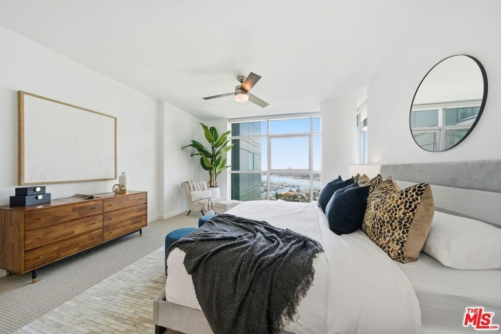 13650 Marina Pointe Drive - Photo 28