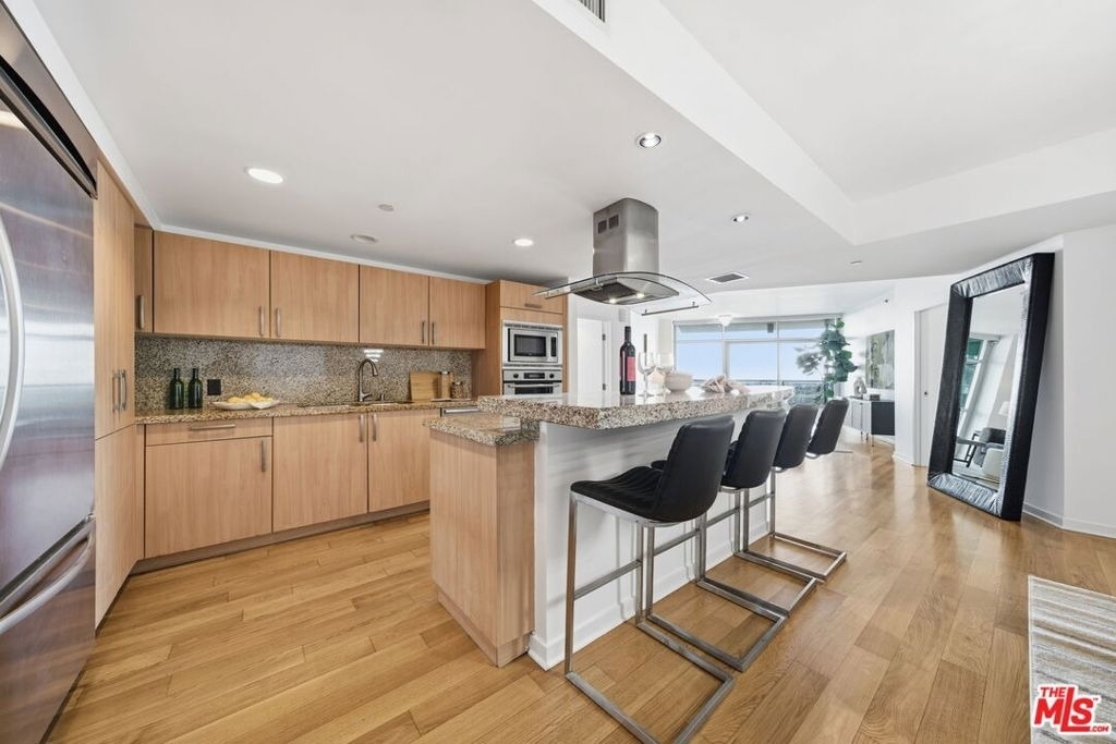 13650 Marina Pointe Drive - Photo 10