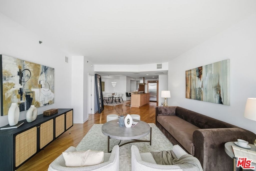13650 Marina Pointe Drive - Photo 4