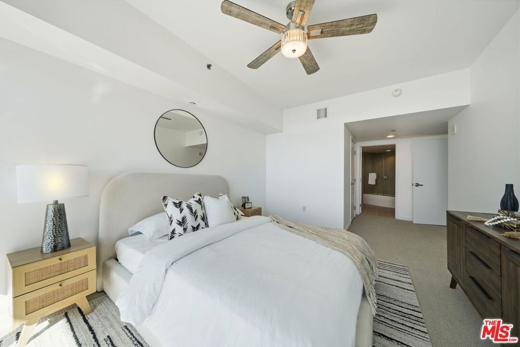 13650 Marina Pointe Drive - Photo 20