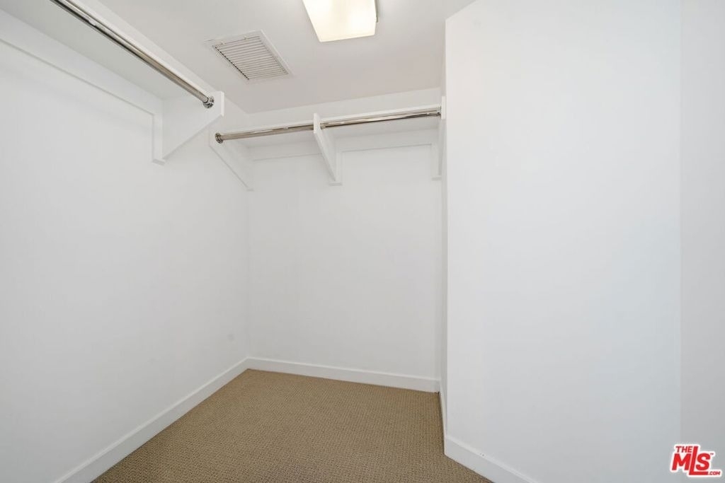 13650 Marina Pointe Drive - Photo 39