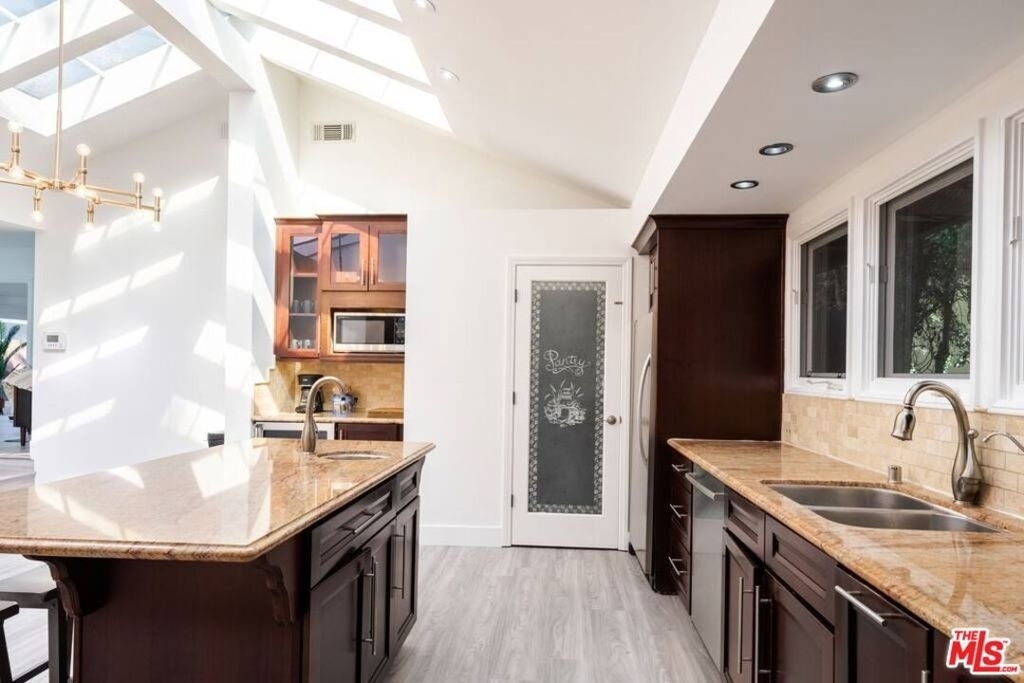 11331 Isleta Street - Photo 69