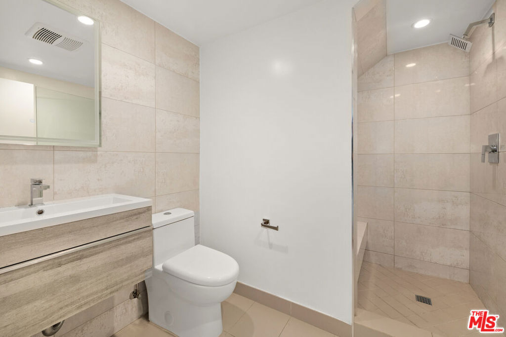 1228 N Sycamore Avenue - Photo 7