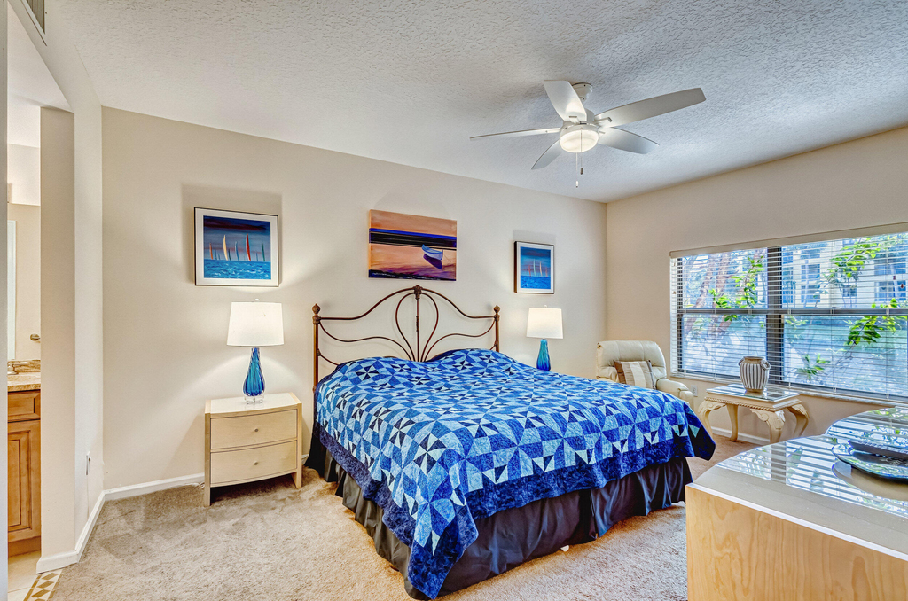 200 Uno Lago Drive - Photo 17