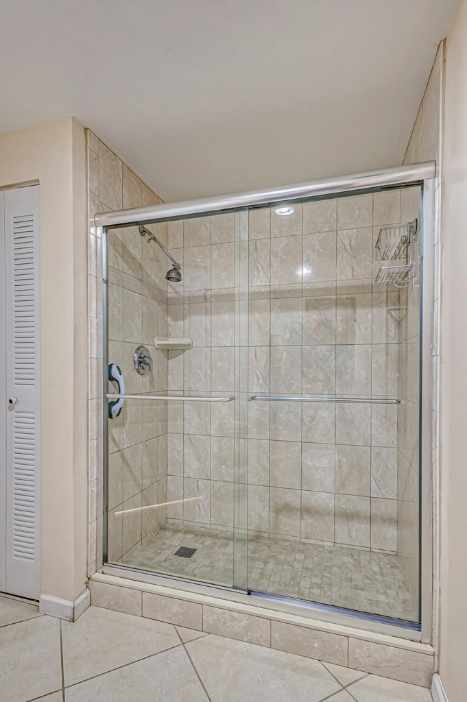 200 Uno Lago Drive - Photo 22