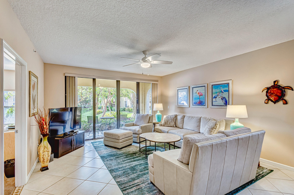 200 Uno Lago Drive - Photo 13