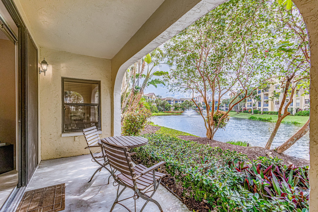 200 Uno Lago Drive - Photo 30