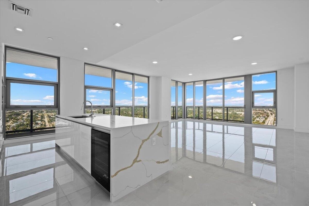 220 Lake Shore Drive - Photo 2