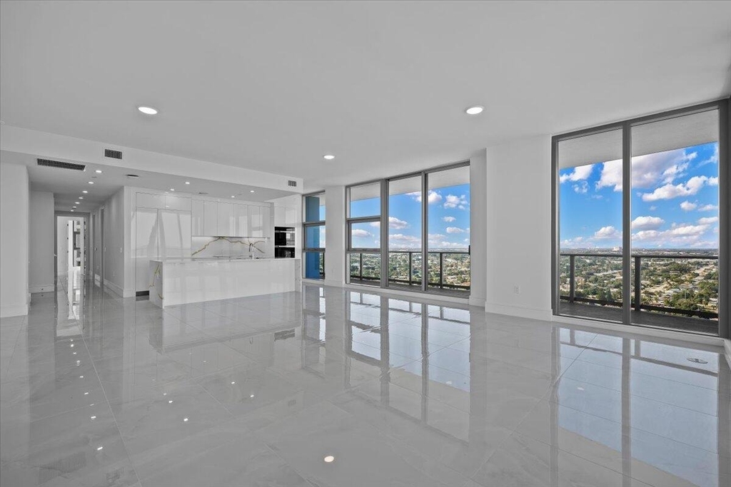 220 Lake Shore Drive - Photo 4
