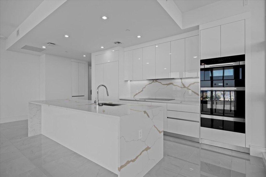 220 Lake Shore Drive - Photo 6