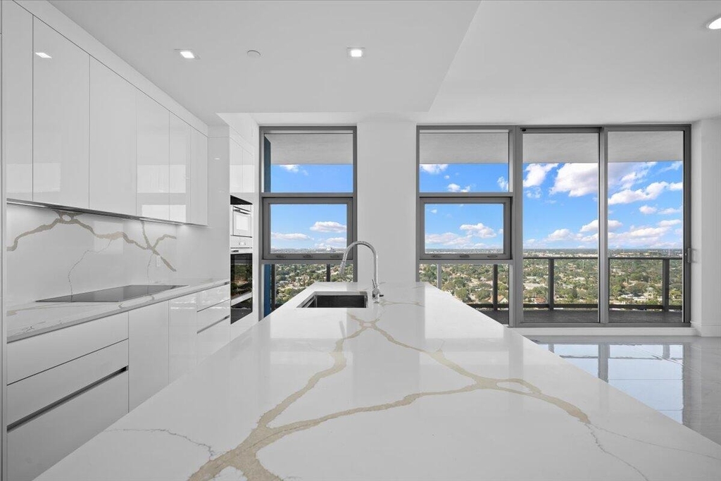 220 Lake Shore Drive - Photo 8